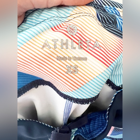 Athleta Multicolor Geometric Print Capri Leggings Size XS - Picture 7 of 7